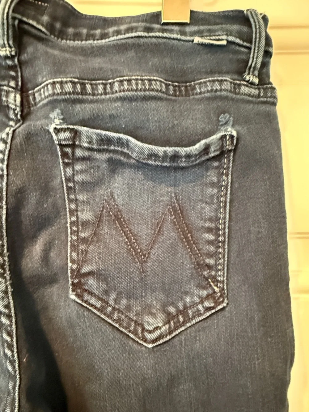 MOTHER weekender fray mid-rise flare jeans - Picture 4 of 7
